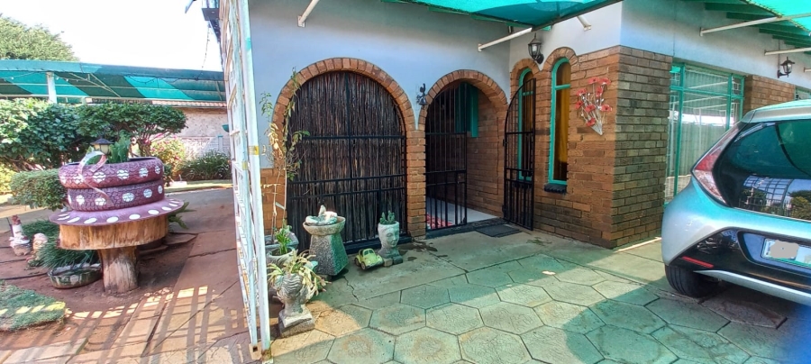 4 Bedroom Property for Sale in Randlespark North West
